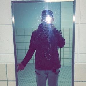 Meet your Posher, Buddy